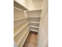 【東京都/江戸川区南葛西】エクセル葛西臨海公園 収納：ウォークインクローゼット