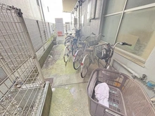 【東京都/江東区毛利】クラウンマンション 駐輪場