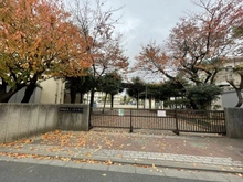 【東京都/葛飾区四つ木】ダイアパレスグランデージ四ツ木 葛飾区立四つ木小学校（現地より約290m）