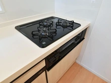 【東京都/墨田区向島】日東コーポ言問 キッチン：三口コンロ