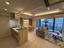 【東京都/墨田区東駒形】グラントレゾール駒形 LDK：※家具は備え付けです。物件価格に含まれます。