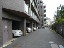 【東京都/足立区扇】レーベンハイム西新井参番館 駐車場