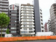 【東京都/墨田区江東橋】錦糸町グリーンプラザ 外観：※五棟あるうちの真ん中の白い建物