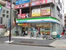 【東京都/江戸川区篠崎町】レクセルプラザ篠崎 ファミリーマート篠崎駅前店（現地より約245m）