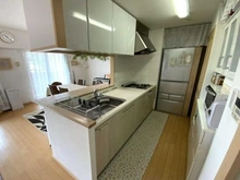 【東京都/多摩市関戸】メロディーハイム聖蹟桜ヶ丘 キッチン：家具調度品は価格に含まれません