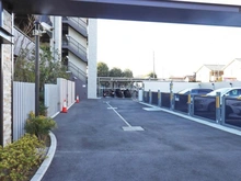 【東京都/府中市白糸台】シュロス府中武蔵野台シルクハウス 駐車場