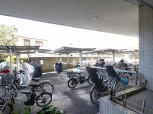 【東京都/多摩市関戸】ザ・スクエアA号棟 駐輪場