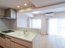 【東京都/多摩市関戸】ザ・スクエアA号棟 LDK