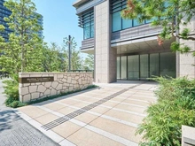 【東京都/多摩市関戸】ブリリアタワー聖蹟桜ヶ丘 ブルーミングレジデンス アプローチ