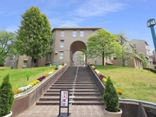 【東京都/八王子市別所】エストラーセ長池5号棟 アプローチ