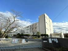 【東京都/多摩市連光寺】ライオンズ聖蹟桜ヶ丘パシーナ  多摩市立多摩中学校（現地より約822m）