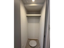 【東京都/府中市宮町】デュオ府中 収納：洋室4.1畳　