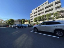 【東京都/府中市本町】府中ビレジll 駐車場