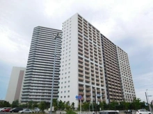 【神奈川県/相模原市緑区大山町】ミッドオアシスタワーズレジデンス棟 外観：全2棟、写真右手前がレジデンス棟