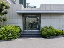 【東京都/府中市是政】ルイシャトレ府中是政 エントランス