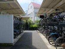 【東京都/府中市是政】ルイシャトレ府中是政 駐輪場