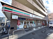 【東京都/多摩市連光寺】ライオンズ聖蹟桜ヶ丘パシーナ セブンイレブン多摩関戸5丁目店（現地より約220m）