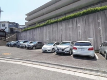 【神奈川県/横浜市戸塚区戸塚町】ヒルズ戸塚ガーデニア A棟 駐車場
