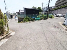 【神奈川県/横浜市戸塚区戸塚町】ヒルズ戸塚ガーデニア A棟 前面道路