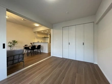 【神奈川県/横浜市保土ケ谷区権太坂】コスモ保土ヶ谷グリーンプラザ 洋室：約5.8帖　左LDK