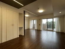 【神奈川県/横浜市戸塚区上矢部町】ラムーナ横浜戸塚 スカイリッジ　F棟 リビング・ダイニング：左奥　洋室約6.0帖