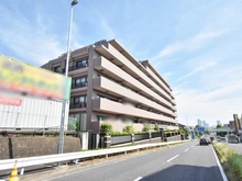【神奈川県/横浜市鶴見区梶山】ナイスブライトピア三ッ池公園 前面道路