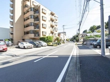 【神奈川県/横浜市戸塚区戸塚町】クリオ戸塚六番館 前面道路