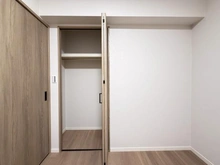 【神奈川県/横浜市戸塚区深谷町】市ドリームハイツ 四号棟 収納：約5.2帖