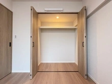 【神奈川県/横浜市戸塚区深谷町】市ドリームハイツ 四号棟 収納：約5.6帖