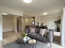 【神奈川県/横浜市戸塚区上矢部町】グランガーデン東戸塚 LDK:左奥 洋室約5.6帖 ※家具・調度品は販売価格に含まれておりません