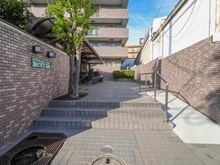 【神奈川県/横浜市戸塚区汲沢町】戸塚西パークホームズ 四番館 アプローチ