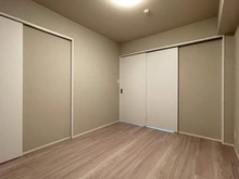 【神奈川県/横浜市戸塚区上倉田町】ライオンズガーデンシティ戸塚 洋室：約5.5帖