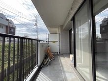 【神奈川県/横浜市戸塚区矢部町】戸塚西パーク・ホームズ壱番館  バルコニー：リフォーム中(2026年1月13日完了予定)