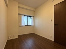 【神奈川県/横浜市戸塚区平戸】アークハイム東戸塚 洋室：玄関側　約5.0帖