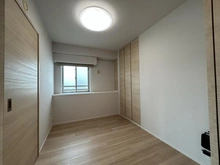 【神奈川県/横浜市戸塚区戸塚町】ブランズ戸塚 洋室：約4.7帖