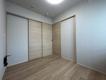 【神奈川県/横浜市戸塚区戸塚町】ブランズ戸塚 洋室：約4.7帖