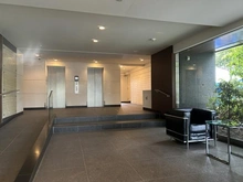 【神奈川県/横浜市戸塚区戸塚町】ブランズ戸塚 エントランス