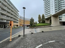 【神奈川県/横浜市戸塚区上品濃】フォートンヒルズ D棟 前面道路