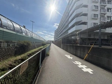 【神奈川県/横浜市戸塚区上矢部町】モアコート戸塚 前面道路