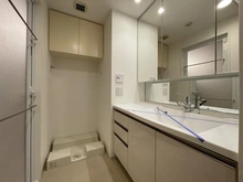 【神奈川県/横浜市戸塚区戸塚町】ザ・レジデンス戸塚 洗面所