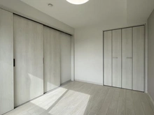 【神奈川県/横浜市戸塚区上矢部町】ベルメゾン東戸塚 洋室：約6.0帖