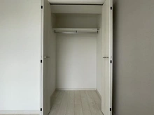 【神奈川県/横浜市戸塚区上矢部町】ベルメゾン東戸塚 収納：洋室約6.0帖