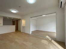 【神奈川県/横浜市港南区日野南】港南台パーク・ホームズ LDK：右　洋室約6.7帖