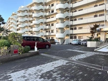 【神奈川県/横浜市港南区野庭町】コスモステーション上永谷 駐車場