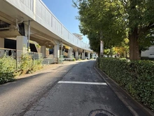 【神奈川県/横浜市港南区野庭町】コスモステーション上永谷 前面道路