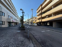 【神奈川県/横浜市港南区野庭町】コスモステーション上永谷 前面道路