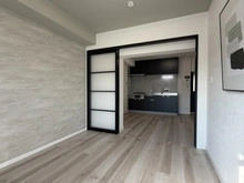 【神奈川県/横浜市港南区港南】上大岡フラワーマンション 第6 洋室：約6帖　奥DK