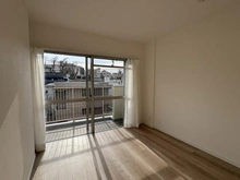 【神奈川県/横浜市戸塚区吉田町】戸塚サニーフラット 洋室：約5.0帖