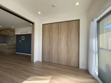 【神奈川県/横浜市戸塚区平戸町】東戸塚ヒミコマンション 洋室：約5.5帖
左　LDK