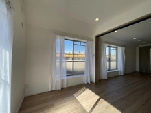 【神奈川県/横浜市戸塚区平戸町】東戸塚ヒミコマンション 洋室：約5.5帖
右　LDK